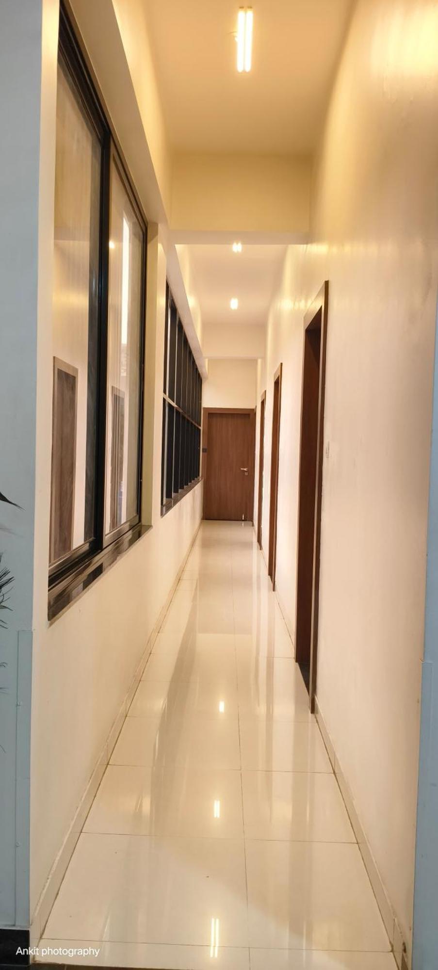 Fabhotel Royal Suits - Nr Mahadji Shinde Chhatri Mundhva Екстериор снимка