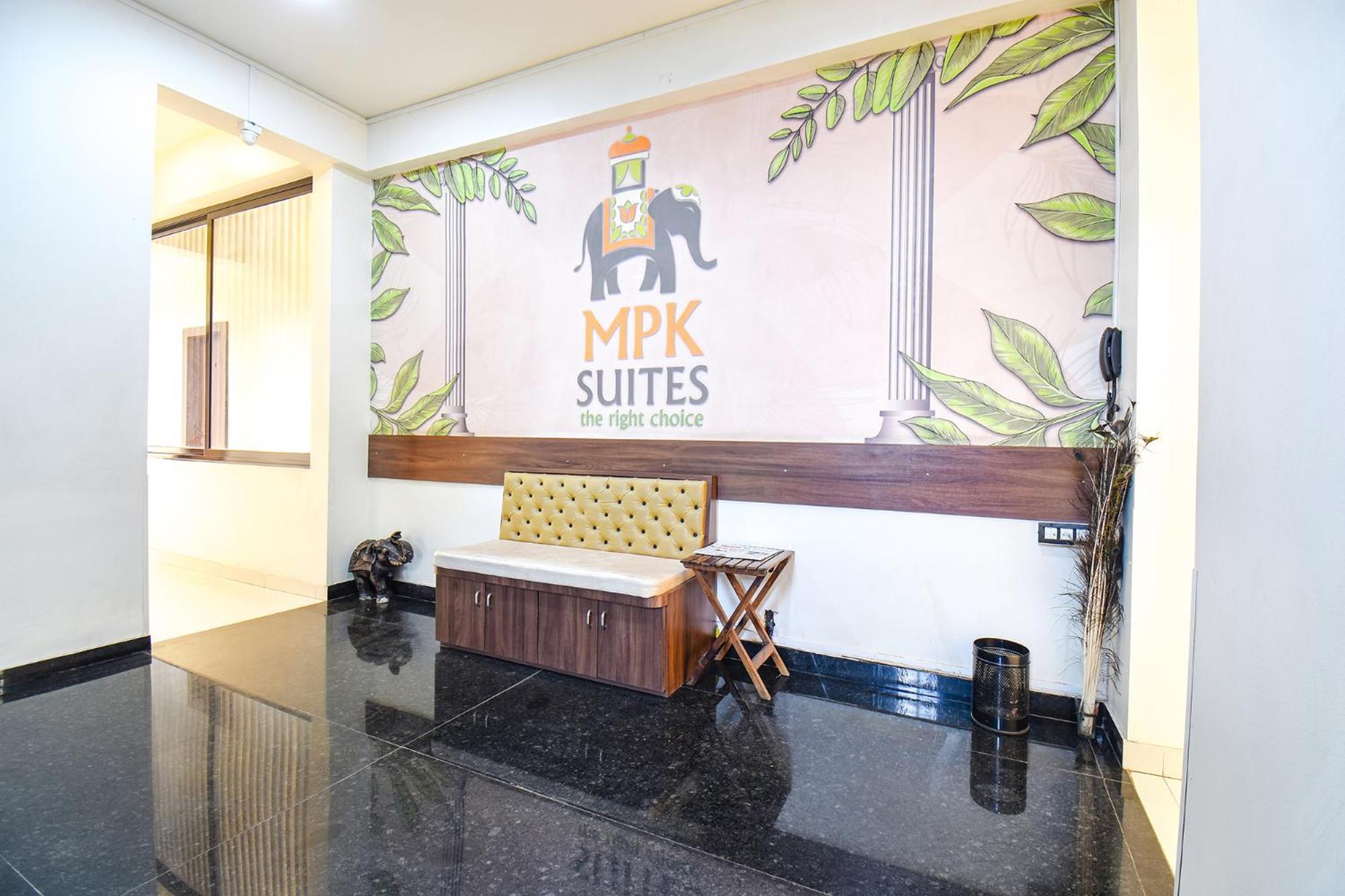 Fabhotel Royal Suits - Nr Mahadji Shinde Chhatri Mundhva Екстериор снимка